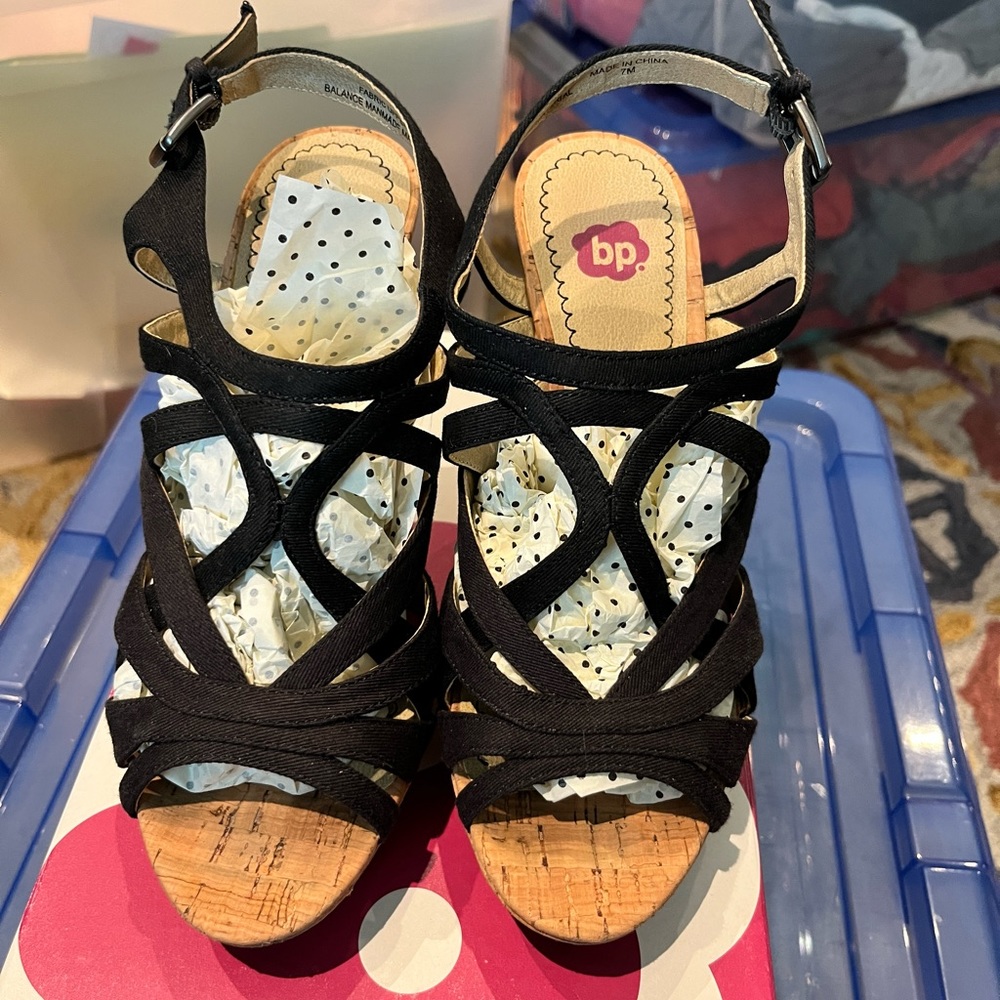 bp at Nordstrom black 4inch platform sandals size 7